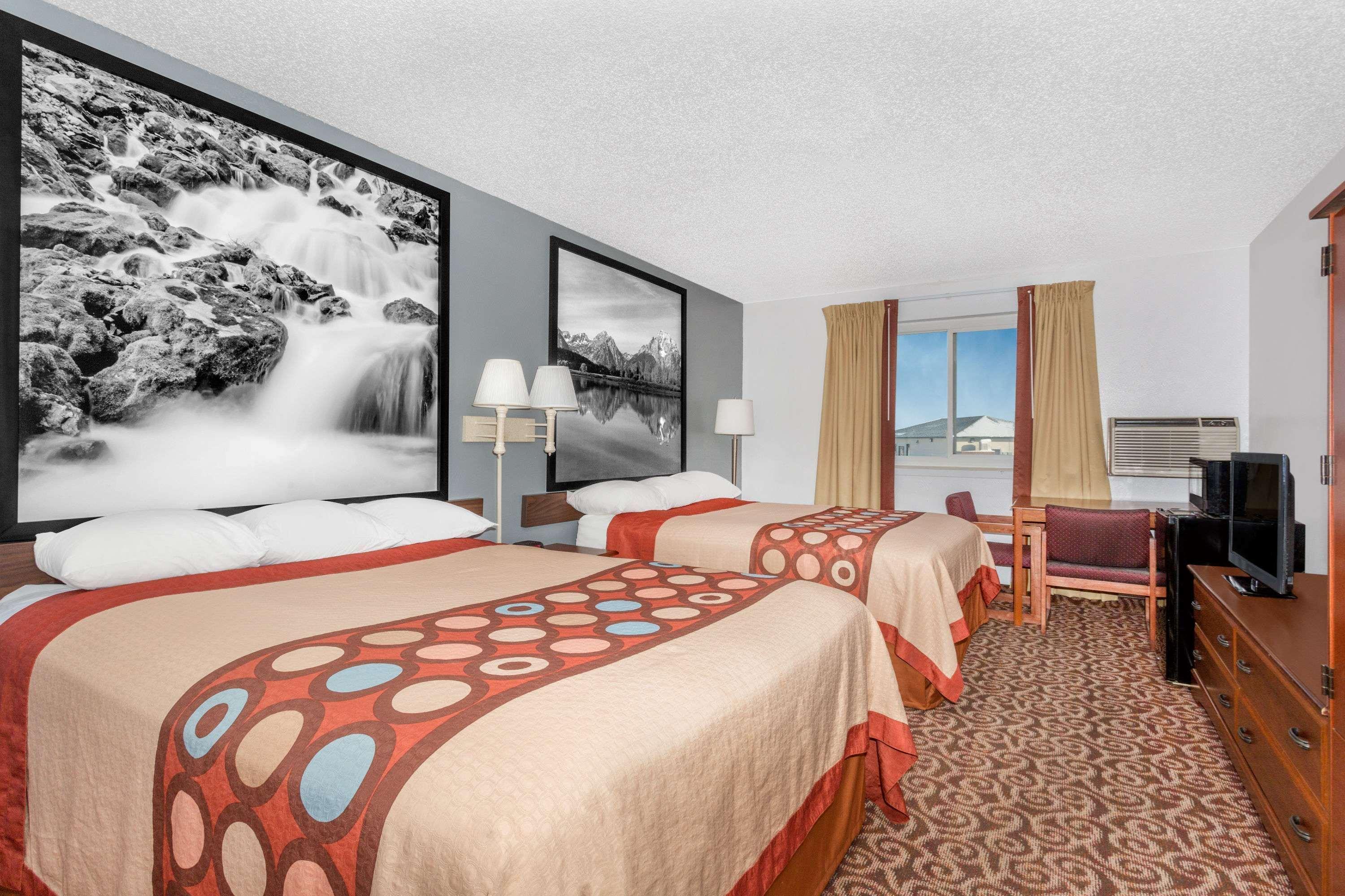 Hotel Super 8 By Wyndham Gillette Extérieur photo