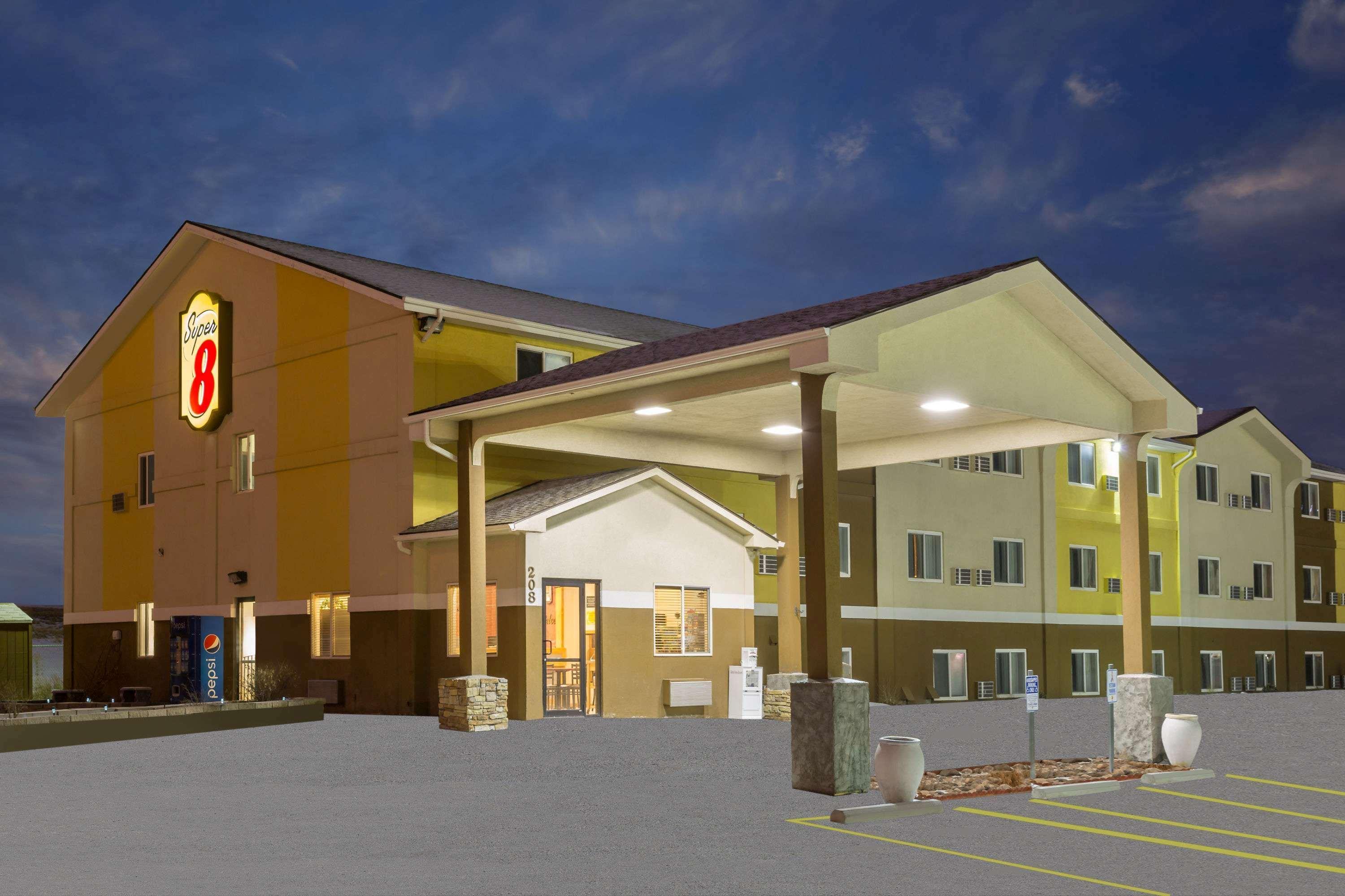 Hotel Super 8 By Wyndham Gillette Extérieur photo