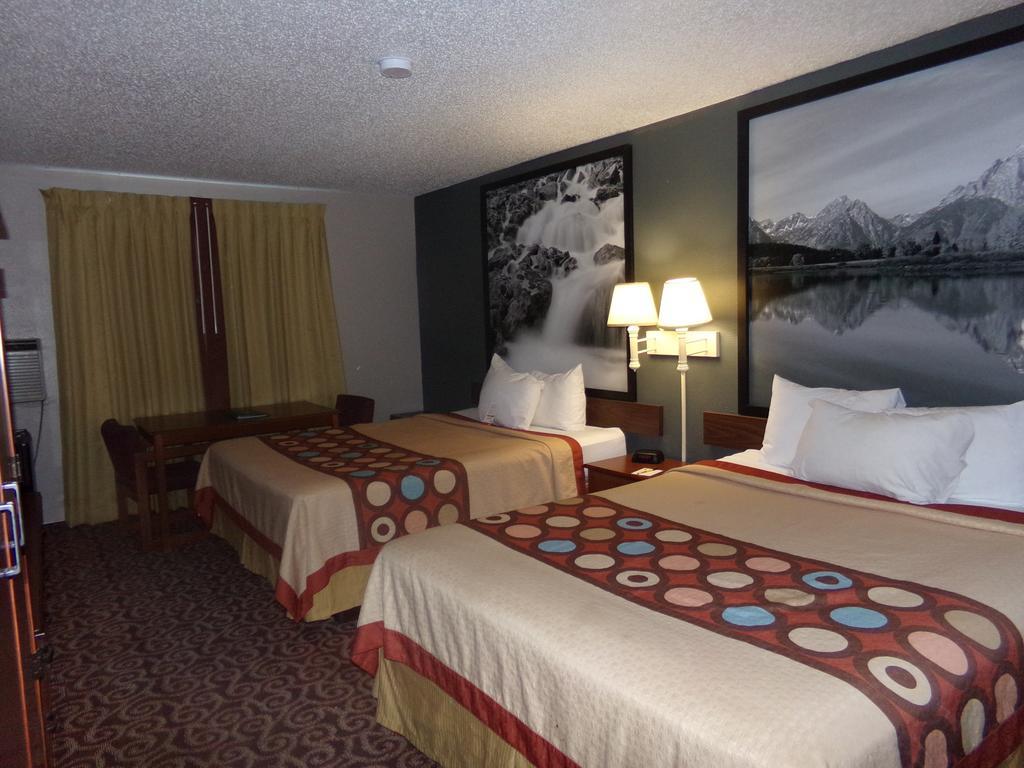 Hotel Super 8 By Wyndham Gillette Extérieur photo