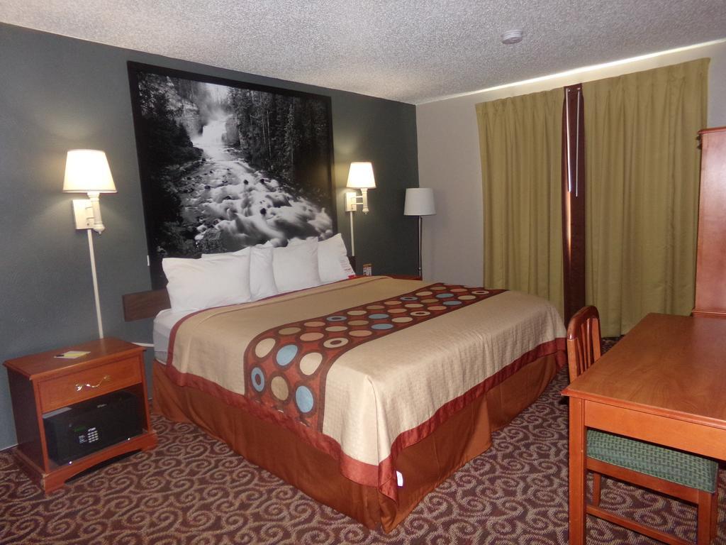 Hotel Super 8 By Wyndham Gillette Extérieur photo