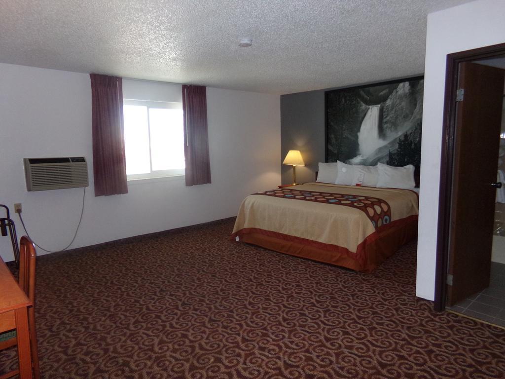 Hotel Super 8 By Wyndham Gillette Extérieur photo